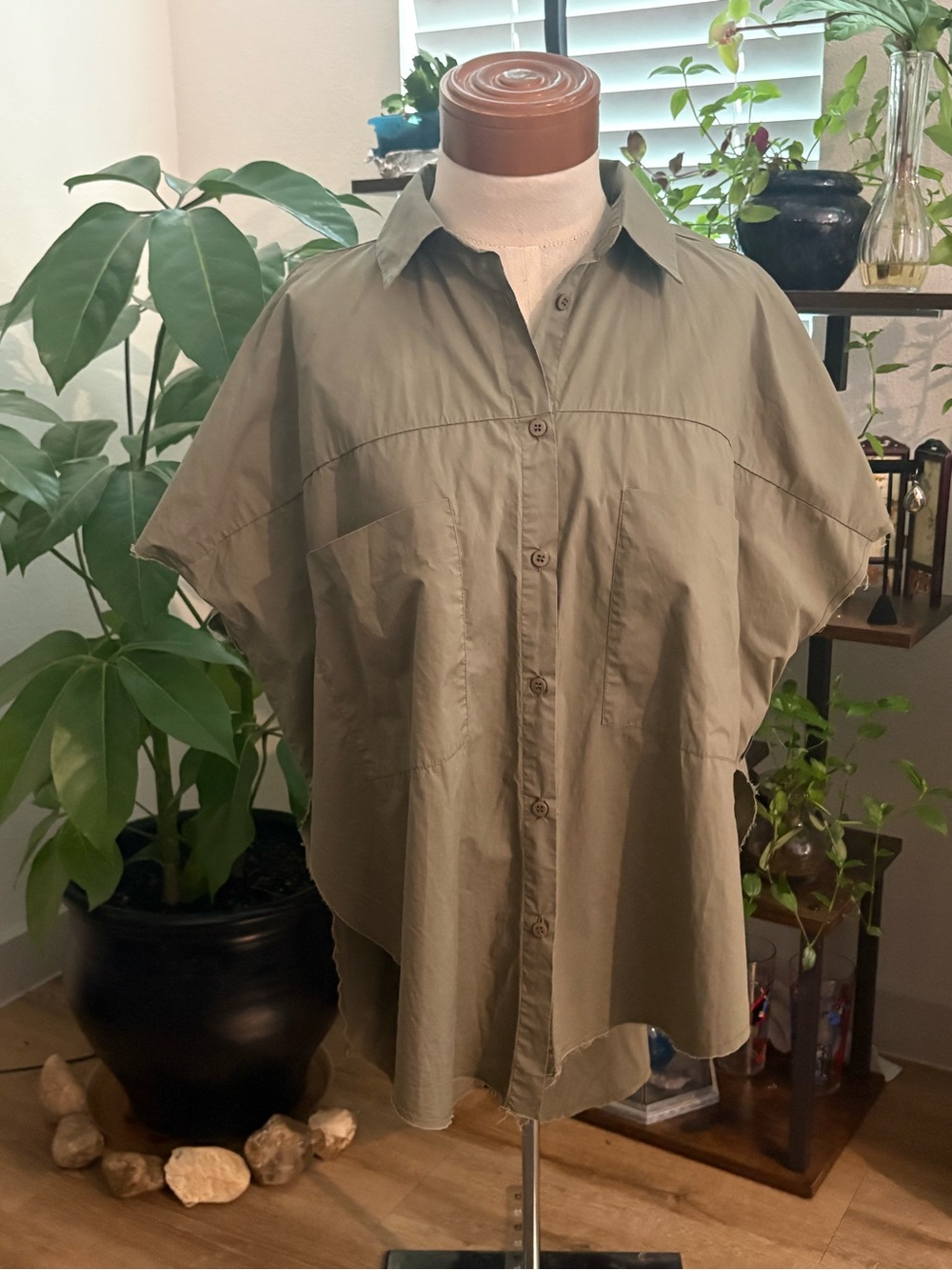 One Teaspoon Olive Sage Green Short Sleeve Button-Down High Low Unique Shirt NWO